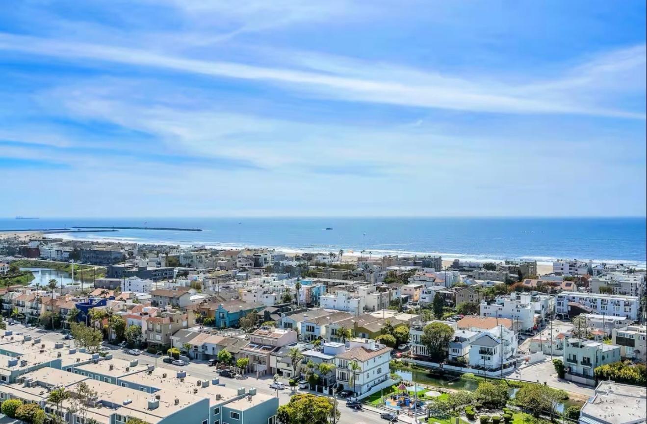 Apartment Oceanfront Bliss, & Marina Views, Roomy 1br Los Angeles