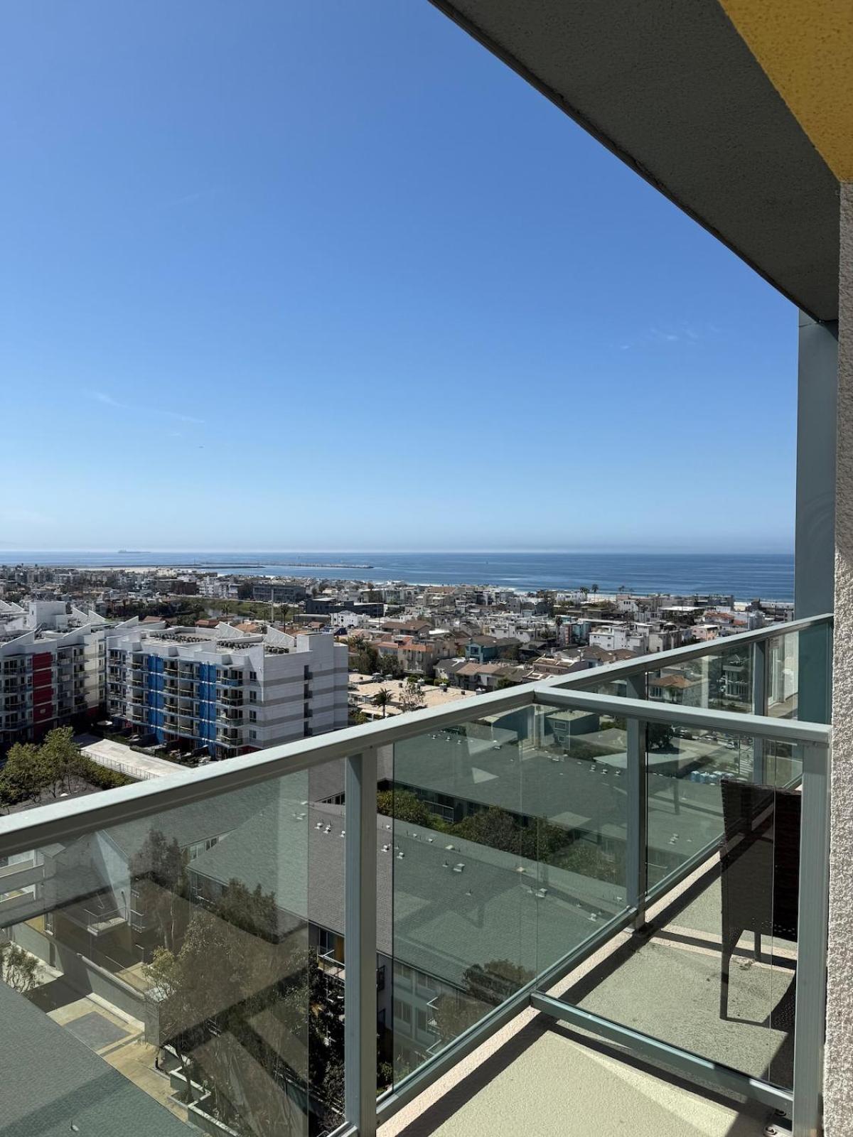 Oceanfront Bliss, & Marina Views, Roomy 1br Apartamento Los Angeles